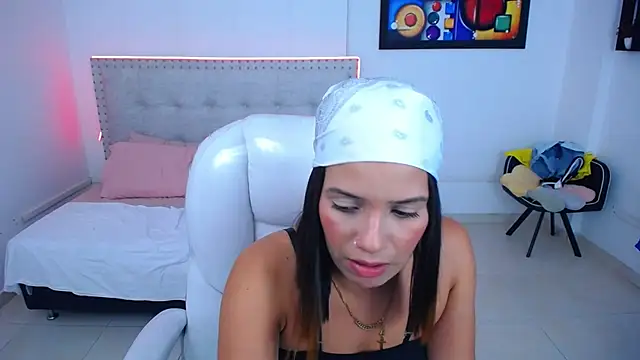 Chiqui milk  online show from 6, 1, 2025
