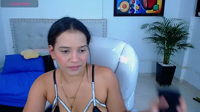 Chiqui milk  online show from 21, 1, 2025
