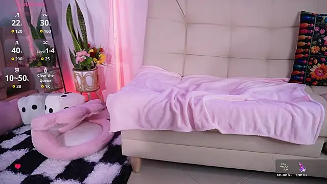 Natasha  Sccott online show from 19, 11, 2025