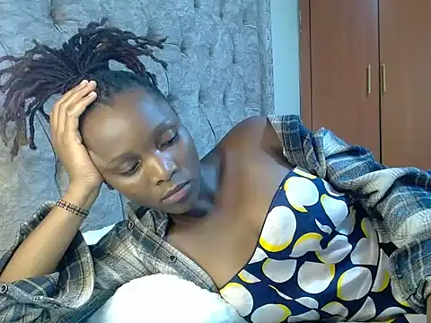 Snapshot of Naughty_Girl17 chatting on 5, 12, 2024 Naughty Girl17 online show from 5, 12, 2024