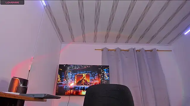 Snapshot of bower_and_colucci chatting on 7, 11, 2025 bower and colucci online show from 7, 11, 2025