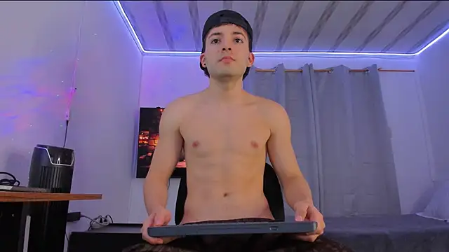 Snapshot of bower_and_colucci chatting on 23, 11, 2025 bower and colucci online show from 23, 11, 2025