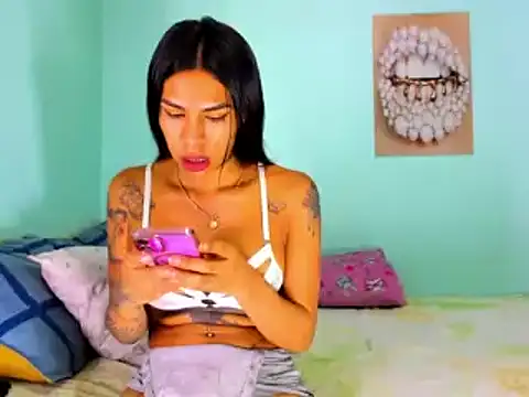 Evilmichellts1 online show from 30, 1, 2025