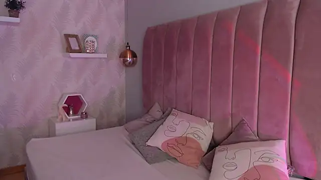 LeenaBrown online show from 9, 11, 2025