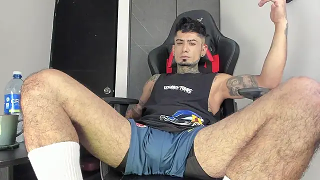 Snapshot of sergiio_mesa27 chatting on 29, 10, 2025 sergiio mesa27 online show from 29, 10, 2025