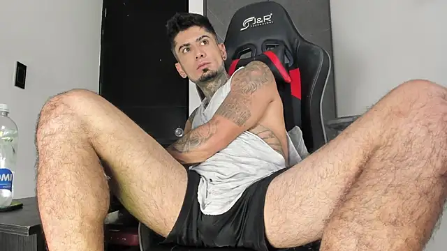 Snapshot of sergiio_mesa27 chatting on 19, 11, 2025 sergiio mesa27 online show from 19, 11, 2025