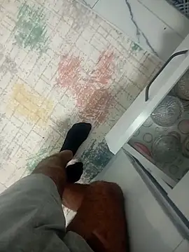 Kurtsikicixh online show from 5, 11, 2025