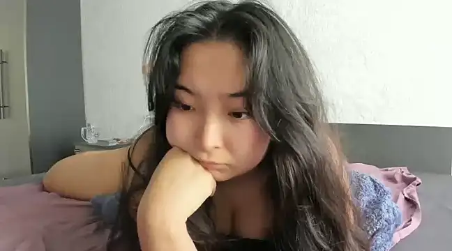 Snapshot of cutie_mio chatting on 8, 3, 2025 cutie mio online show from 8, 3, 2025