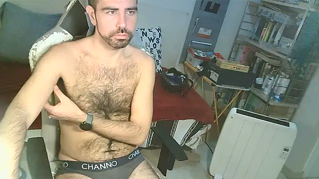 Snapshot of galaudin_3x_ chatting on 9, 2, 2025 galaudin 3x online show from 9, 2, 2025