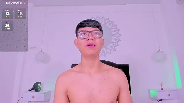 CodyTwink online show from 12, 9, 2025