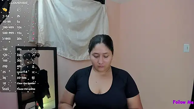 cherrycurvyyy online show from 15, 12, 2025