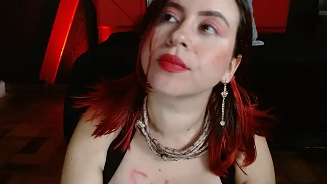 Snapshot of Naty_slavedoll chatting on 1, 2, 2025 Naty slavedoll online show from 1, 2, 2025