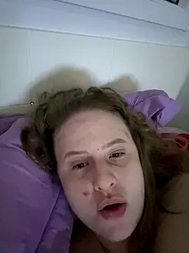 Snapshot of charmillebr chatting on 15, 11, 2025 charmillebr online show from 15, 11, 2025