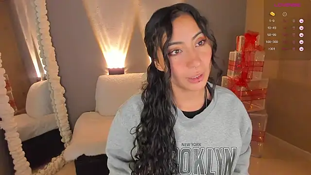 amber curly online show from 29, 12, 2024