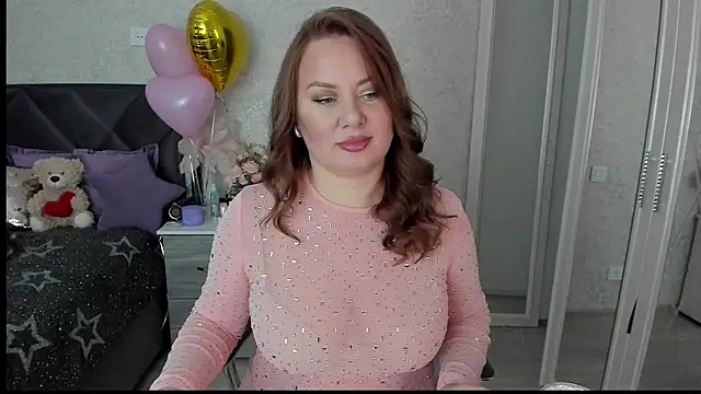 TwinklingStar  online show from 14, 2, 2025