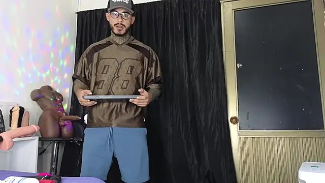 john cartter1 online show from 10, 3, 2025