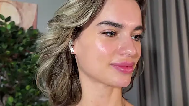 Snapshot of JodyBlow chatting on 28, 9, 2025 JodyBlow online show from 28, 9, 2025