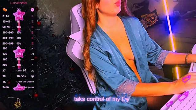 Snapshot of ReggieMeow chatting on 6, 2, 2025 ReggieMeow online show from 6, 2, 2025