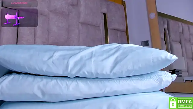 Snapshot of Eris_Rose chatting on 7, 11, 2025 Eris Rose online show from 7, 11, 2025