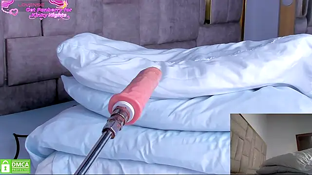 Snapshot of Eris_Rose chatting on 21, 11, 2025 Eris Rose online show from 21, 11, 2025