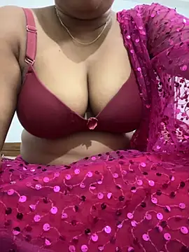 Snapshot of Nancy-22 chatting on 6, 11, 2025 Nancy-22 online show from 6, 11, 2025