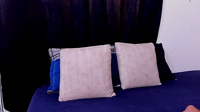 Lauren Hills069 online show from 20, 10, 2025