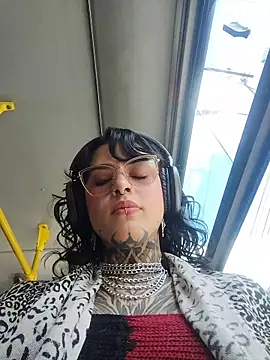 taaylor33 online show from 9, 1, 2026