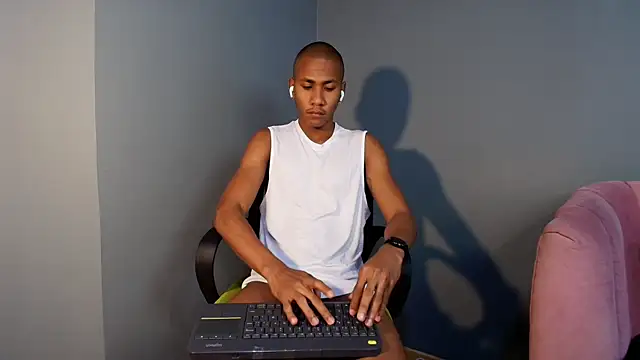 Ethan Fox11 online show from 19, 2, 2025