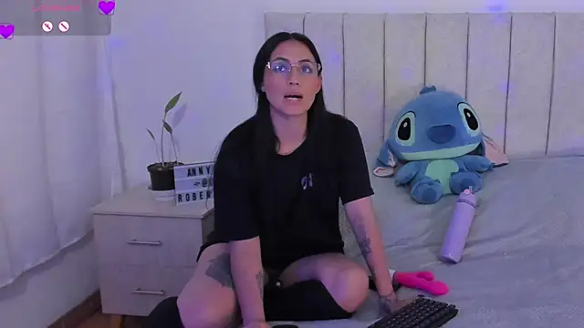 Snapshot of anny_roberts chatting on 23, 11, 2025 anny roberts online show from 23, 11, 2025