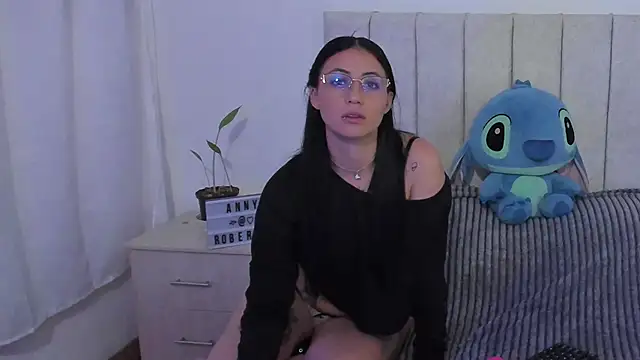 Snapshot of anny_roberts chatting on 4, 12, 2025 anny roberts online show from 4, 12, 2025