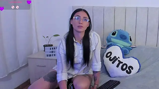 Snapshot of anny_roberts chatting on 22, 12, 2025 anny roberts online show from 22, 12, 2025