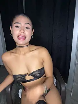 HaileyBaldwin online show from 27, 12, 2024