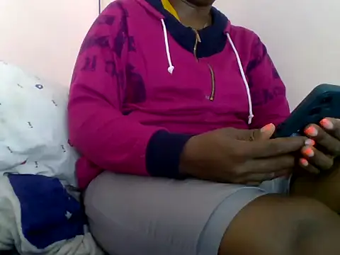 Hot-zeenah online show from 16, 9, 2025