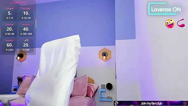 Chloe fischer  online show from 14, 10, 2025