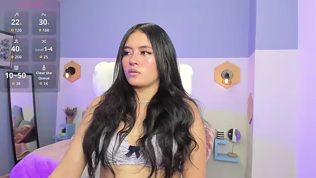 Chloe fischer  online show from 7, 11, 2025