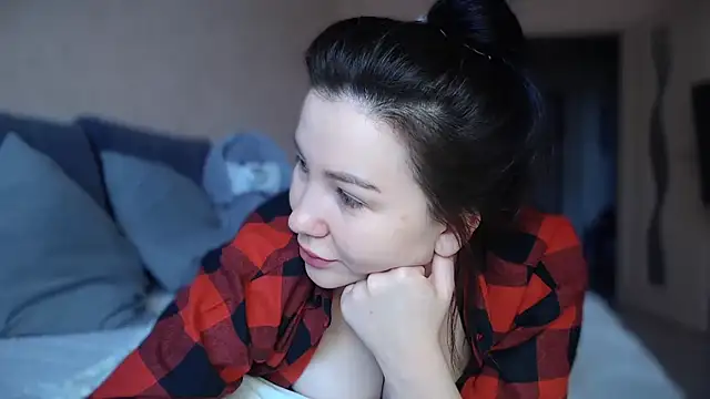 AlexaCruze online show from 28, 2, 2025