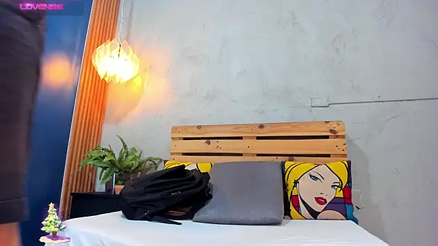 french sexx online show from 19, 12, 2024