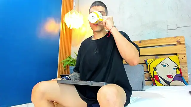 french sexx online show from 31, 12, 2024