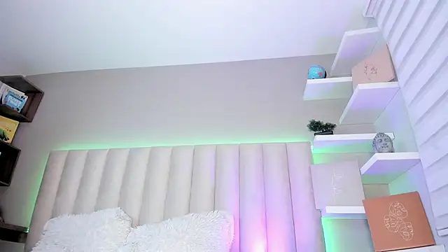 Sally  Walker online show from 22, 10, 2025