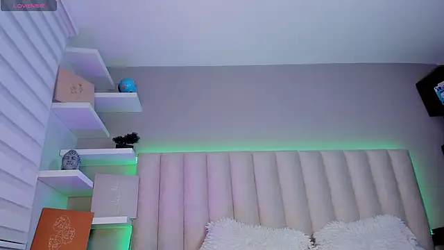 Sally  Walker online show from 23, 10, 2025