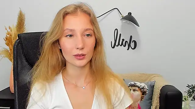 Snapshot of LolaWilsons chatting on 16, 1, 2025 LolaWilsons online show from 16, 1, 2025