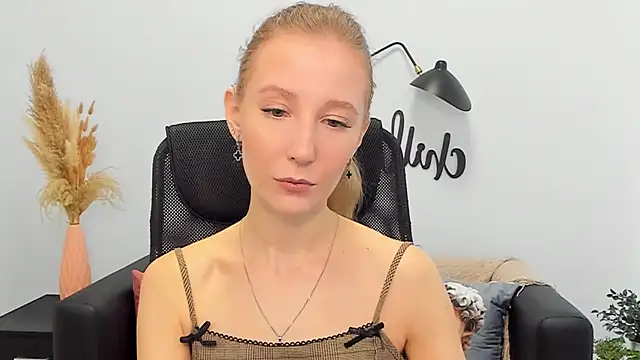 Snapshot of LolaWilsons chatting on 21, 3, 2025 LolaWilsons online show from 21, 3, 2025