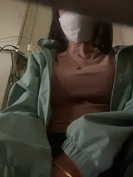 Snapshot of Tuongvy05 chatting on 21, 12, 2024 Tuongvy05 online show from 21, 12, 2024