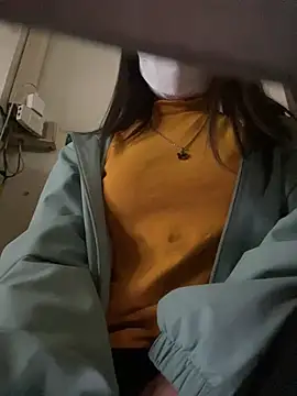 Snapshot of Tuongvy05 chatting on 18, 1, 2025 Tuongvy05 online show from 18, 1, 2025