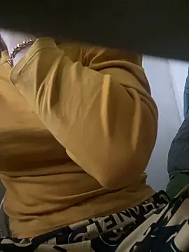 Snapshot of Tuongvy05 chatting on 12, 3, 2025 Tuongvy05 online show from 12, 3, 2025