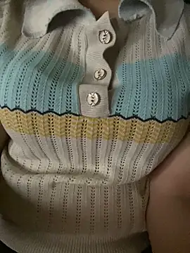 Snapshot of Tuongvy05 chatting on 4, 11, 2025 Tuongvy05 online show from 4, 11, 2025