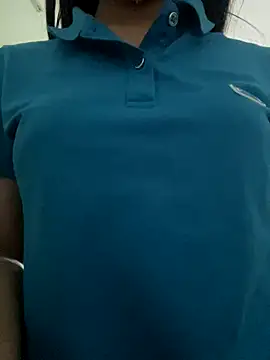 Snapshot of Tuongvy05 chatting on 10, 11, 2025 Tuongvy05 online show from 10, 11, 2025