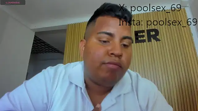 Snapshot of Poolsex_69 chatting on 21, 10, 2025 Poolsex 69 online show from 21, 10, 2025