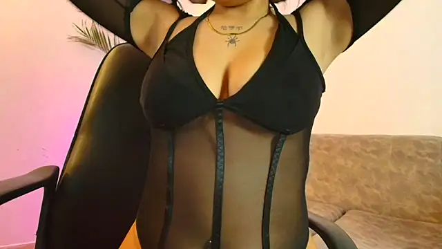 Snapshot of Susana_hank2 chatting on 12, 11, 2025 Susana hank2 online show from 12, 11, 2025