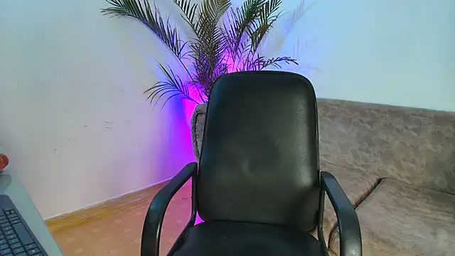 Snapshot of Susana_hank2 chatting on 19, 11, 2025 Susana hank2 online show from 19, 11, 2025